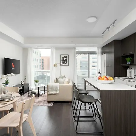 2Br 2Ba Suite With Sofa Bed By Financial District